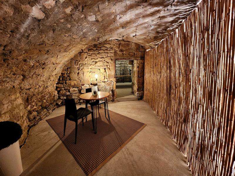 Maison en pierre - 213 m² - 9 pièces