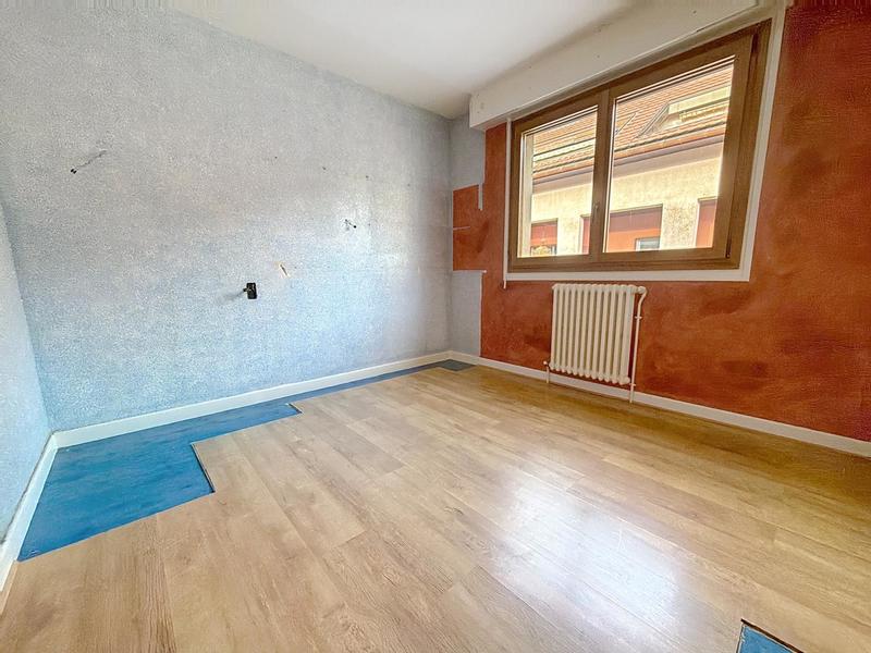 Appartement - 92 m² - 5 pièces