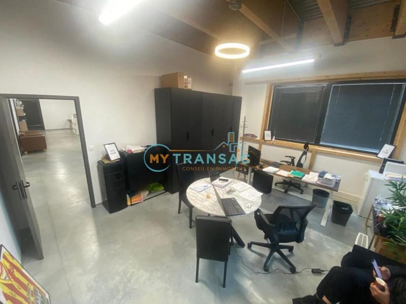 Local d'activité / Entrepôt - 1 032 m²