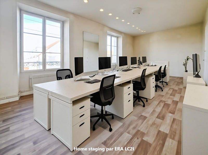 Bureau - 146 m² - 6 pièces