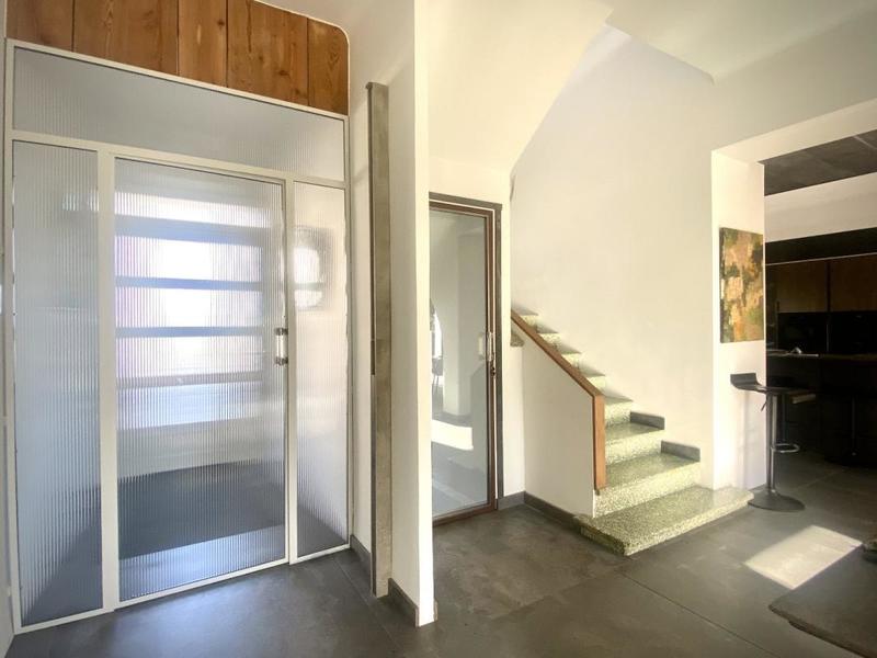 Maison - 240 m² - 6 pièces