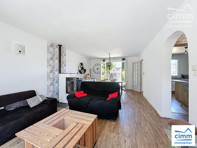 Maison traditionnelle - 112 m² - 6 pièces