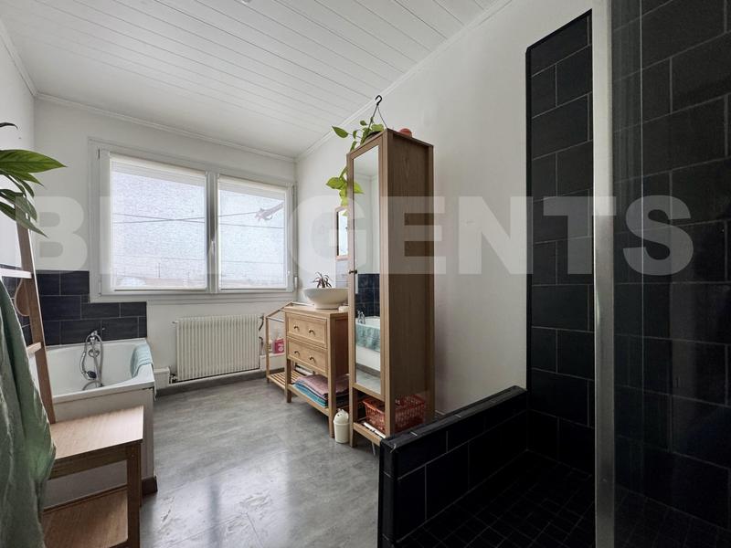 Maison - 94 m² - 3 pièces