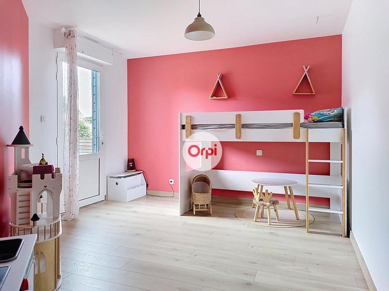 Maison - 137 m² - 5 pièces