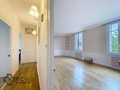 Appartement - 136 m² - 7 pièces
