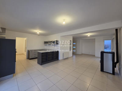 Maison - 106 m² - 4 pièces