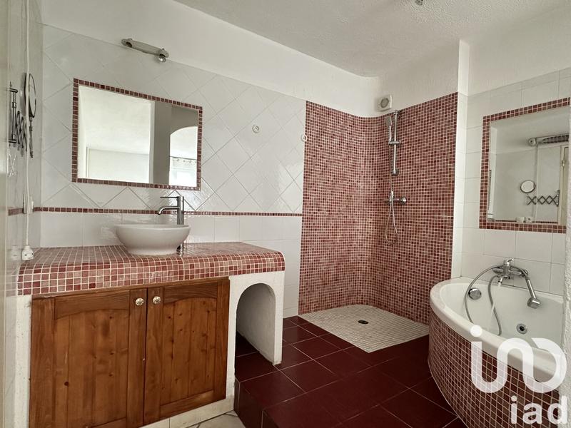 Appartement - 81 m² - 3 pièces