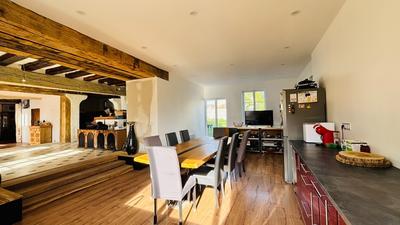 Maison - 308 m² - 14 pièces