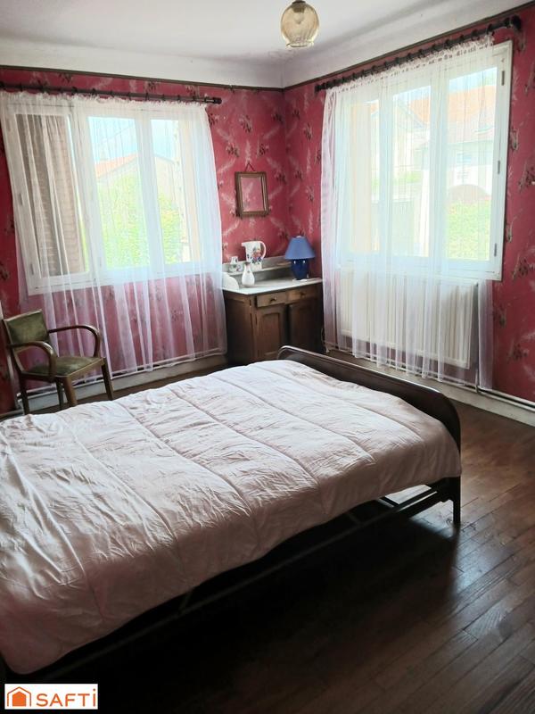 Maison - 205 m² - 6 pièces