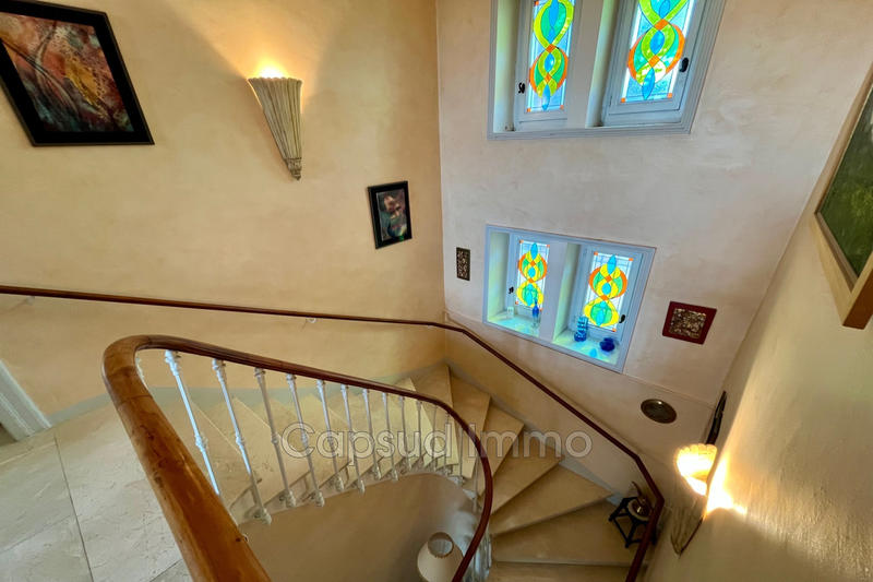 Demeure - 265 m² - 8 pièces