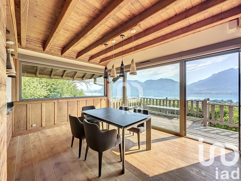 Maison - 332 m² - 8 pièces