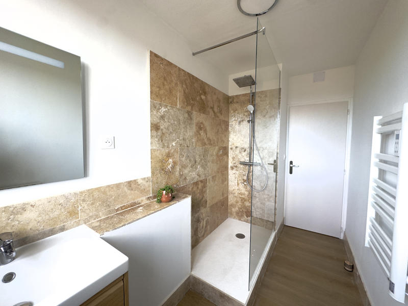 Appartement - 75 m² - 3 pièces