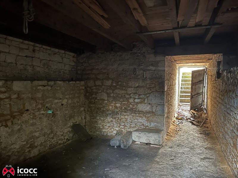 Maison - 180 m² - 8 pièces