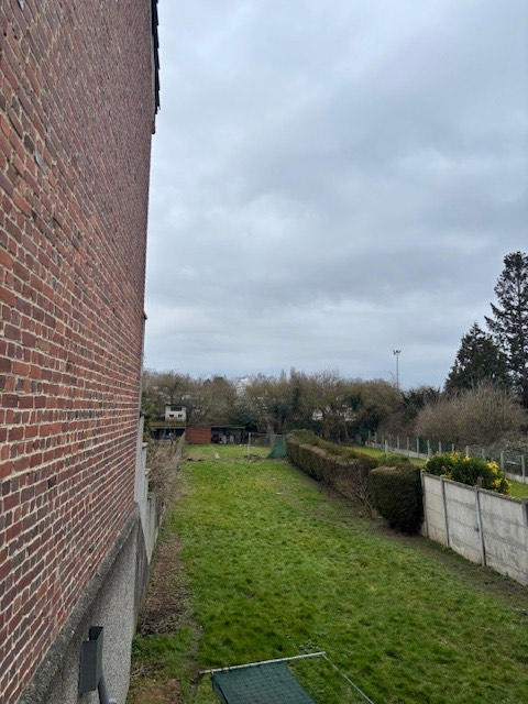 Maison - 93 m² - 8 pièces