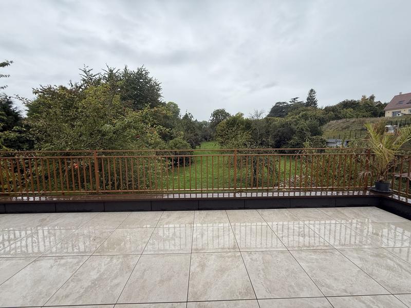 Maison traditionnelle - 140 m² - 6 pièces