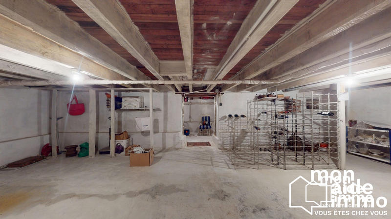 Maison - 266 m² - 7 pièces