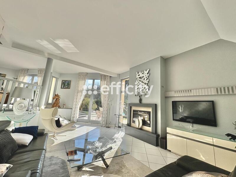 Maison d'architecte - 205 m² - 7 pièces