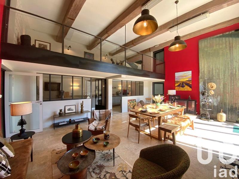 Maison - 855 m² - 22 pièces