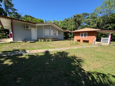 Fonds de commerce - 1 368 m²