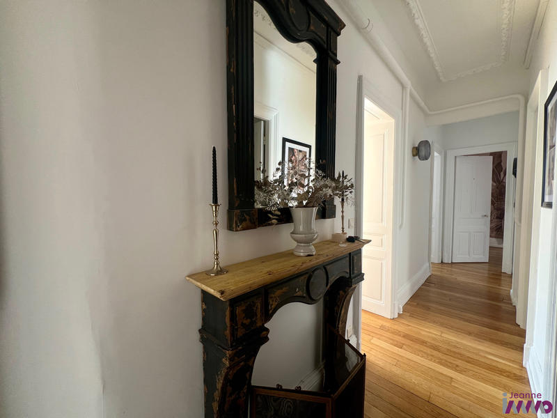 Appartement - 153 m² - 6 pièces