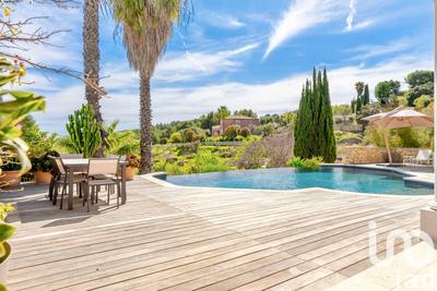 Maison - 182 m² - 6 pièces