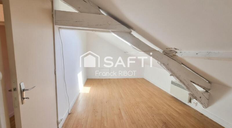 Maison - 203 m² - 8 pièces