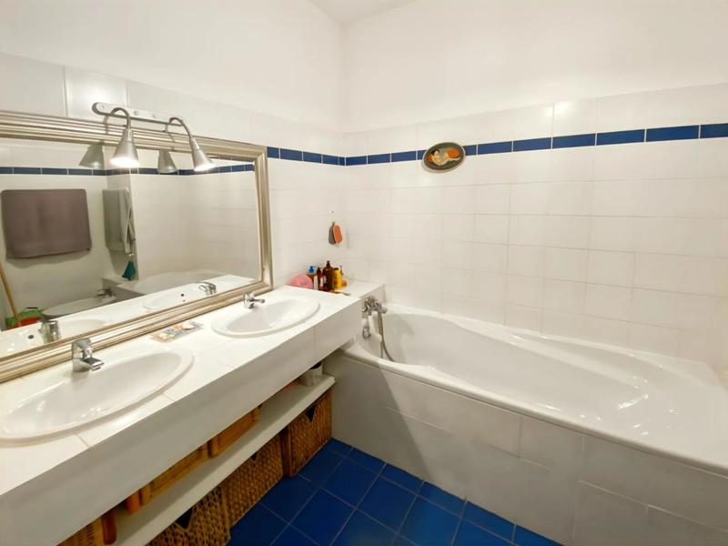 Maison de maîtres - 200 m² - 8 pièces