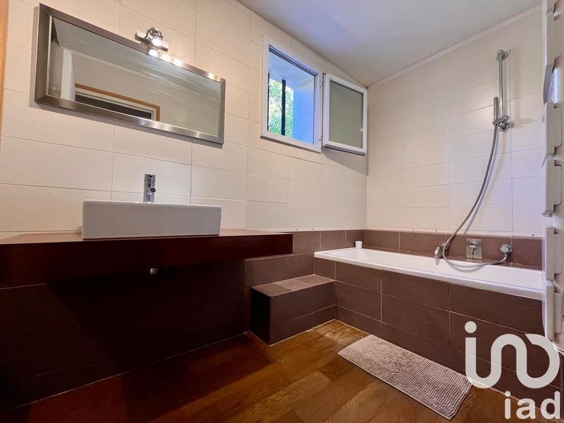 Maison - 169 m² - 9 pièces