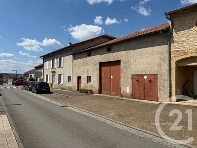 Maison - 300 m² - 9 pièces