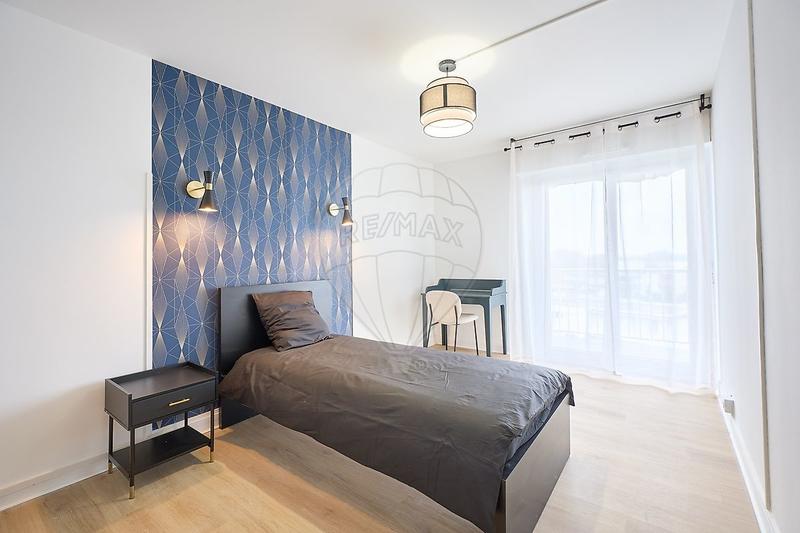 Appartement - 103 m² - 6 pièces