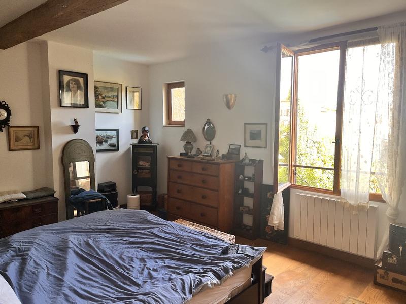 Maison - 250 m² - 10 pièces