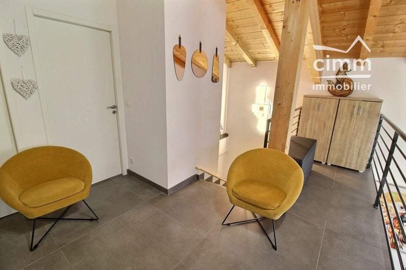 Maison - 90 m² - 4 pièces