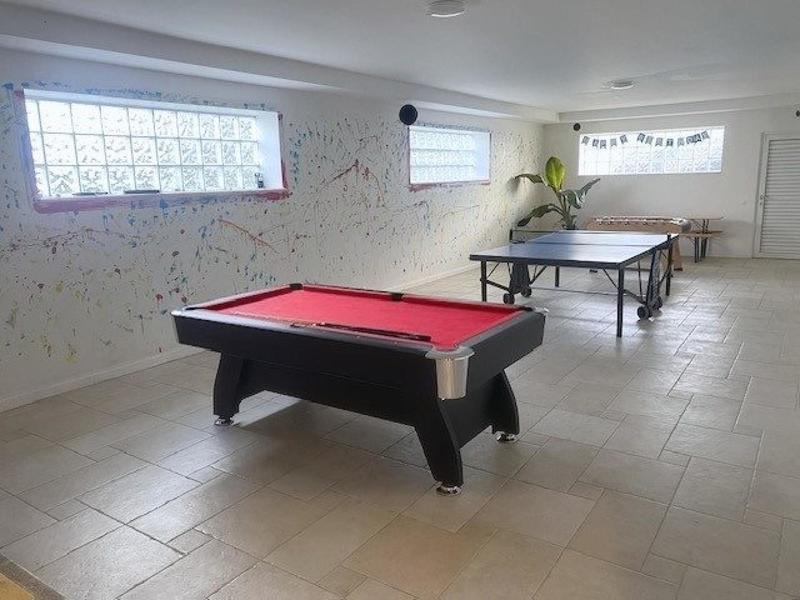 Villa - 361 m² - 8 pièces