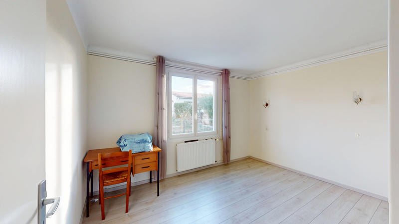 Maison - 98 m² - 4 pièces