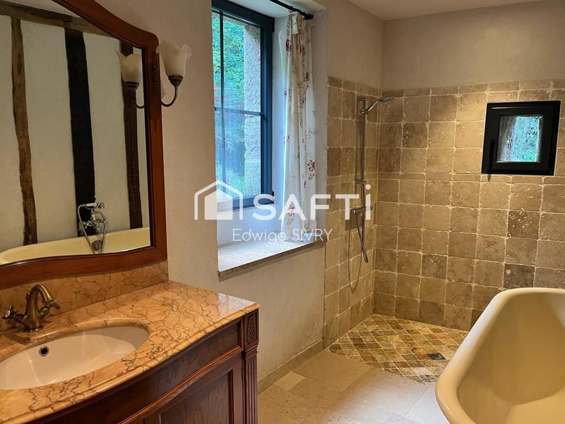 Maison - 420 m² - 9 pièces