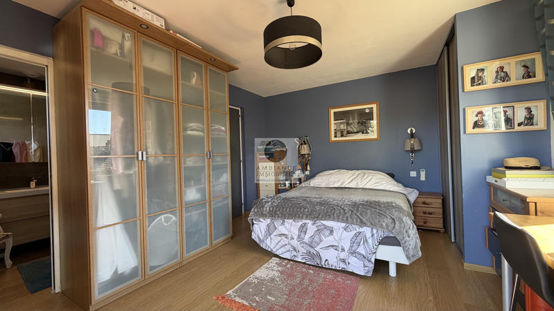 Maison - 228 m² - 7 pièces