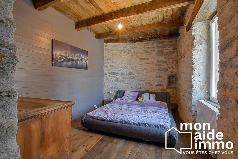 Maison ancienne - 242 m² - 8 pièces