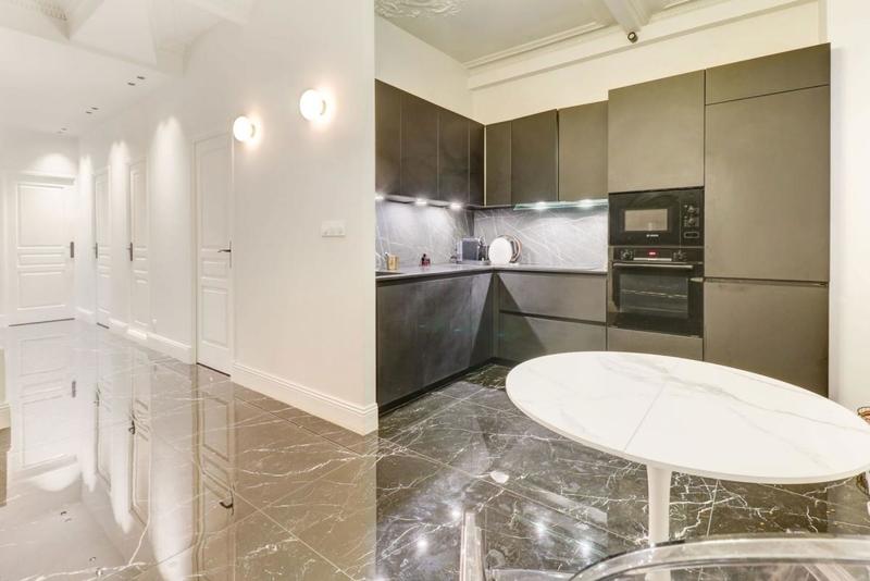 Appartement - 140 m² - 5 pièces