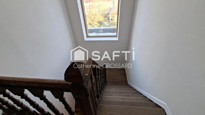 Maison - 300 m² - 10 pièces