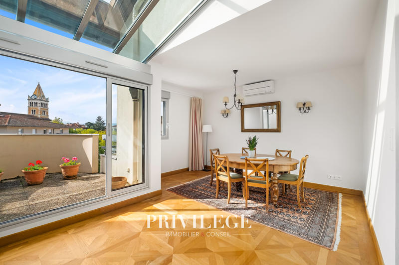 Duplex - 192 m² - 6 pièces