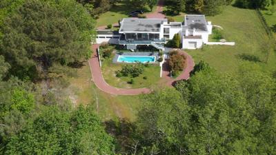 Maison - 229 m² - 6 pièces