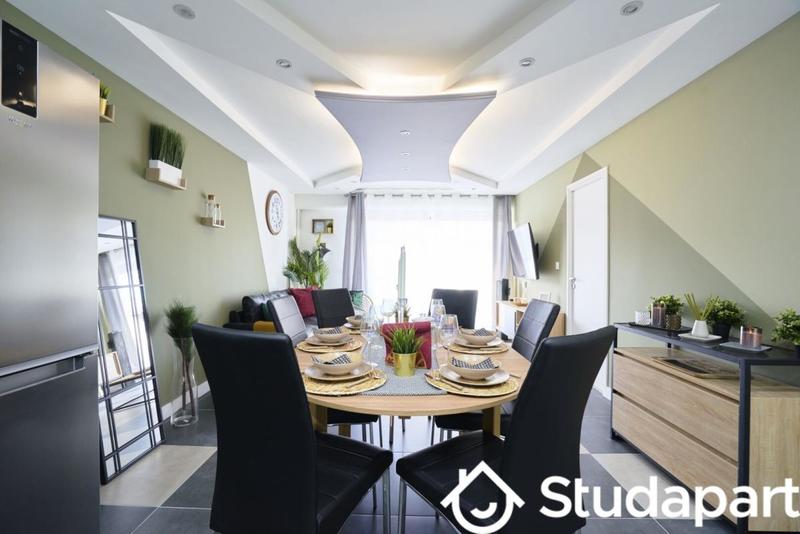 Chambre - 12 m² - 1 pièce