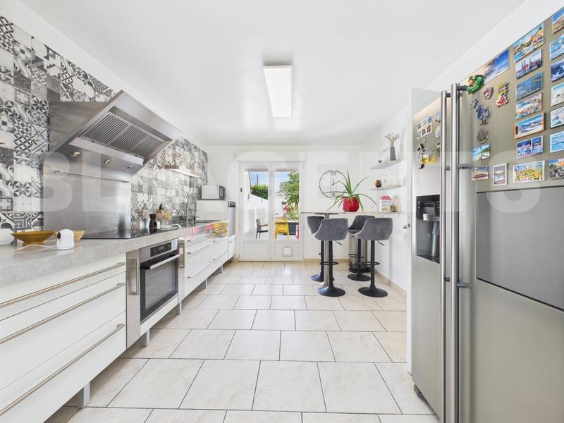 Maison - 147 m² - 6 pièces