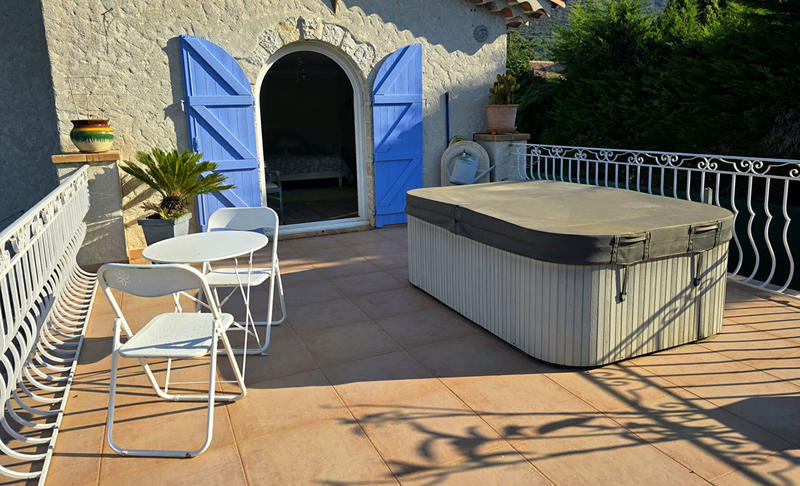 Villa - 300 m² - 10 pièces