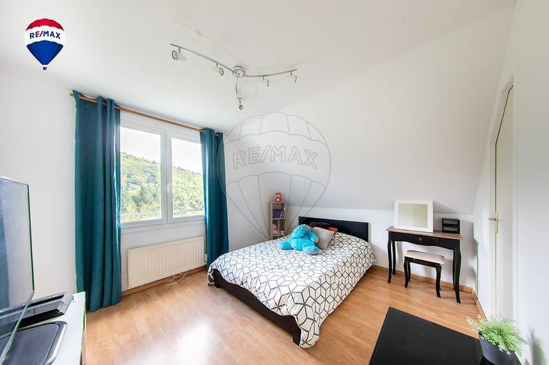 Maison - 100 m² - 6 pièces