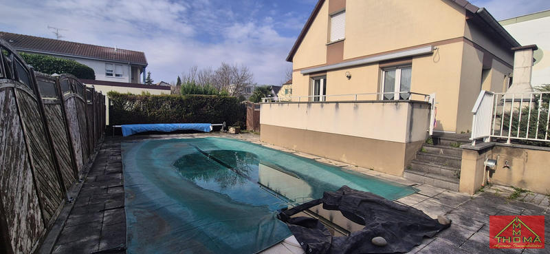 Maison - 82 m² - 5 pièces