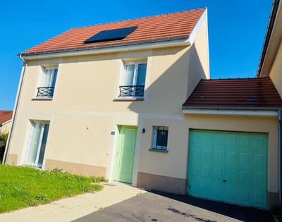 Maison - 80 m² - 4 pièces
