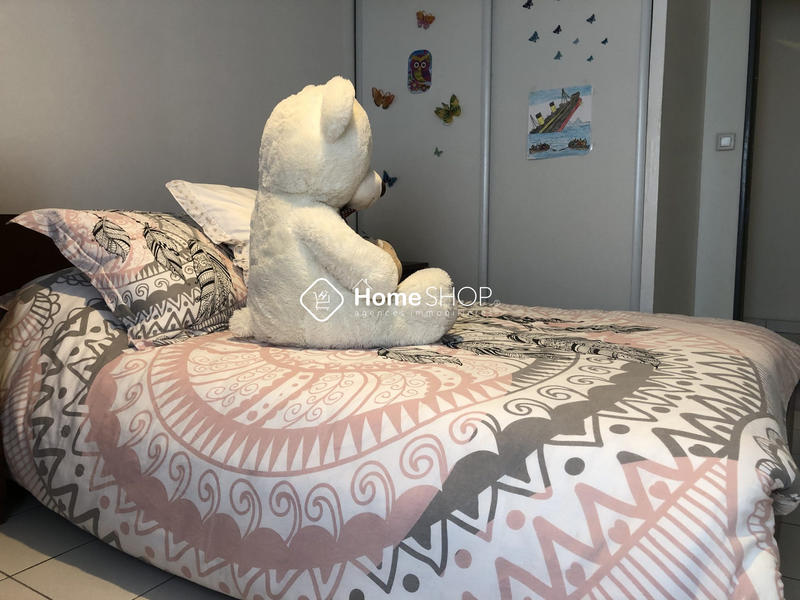 Appartement - 80 m² - 4 pièces