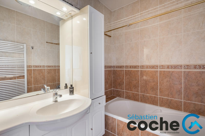 Appartement - 143 m² - 6 pièces