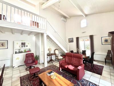 Maison traditionnelle - 113 m² - 4 pièces